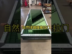 dunkelgrünes Spiegelglas